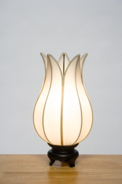 BABY FLOWERING LOTUS LAMP IN SOFT WHITE BABY FLOWERING LOTUS LAMP IN SOFT WHITE